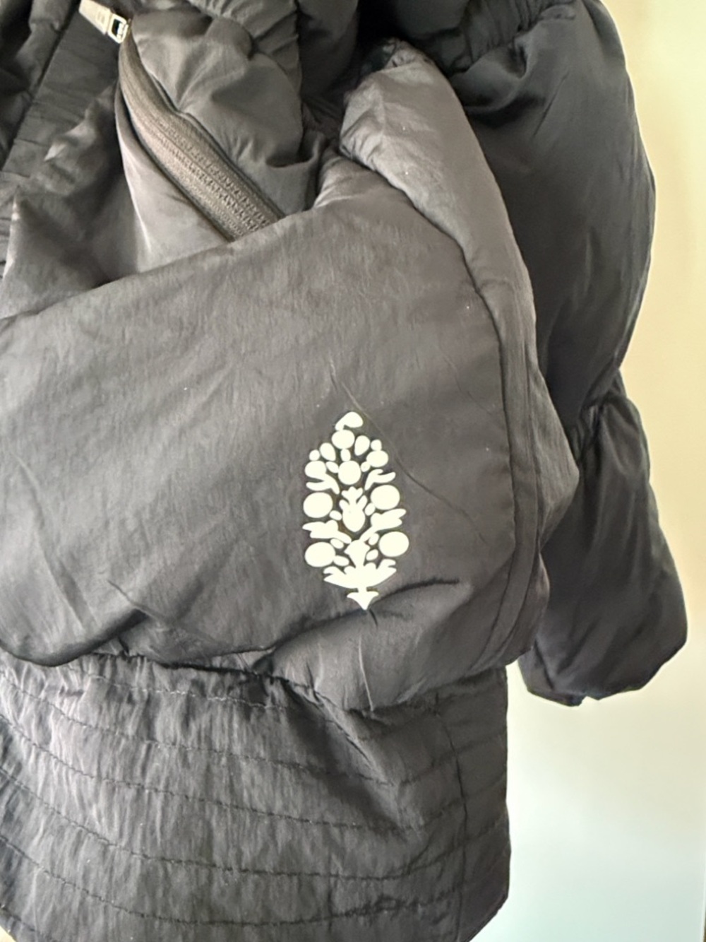 Stunning “Free People” Puffer Jacket NWOT - Picture 4 of 13